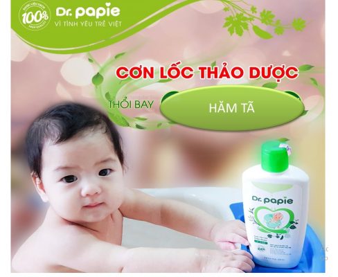 Chuyên gia khuyên mẹ dùng nước tắm thảo dược Dr.papie trị hăm cho bé 