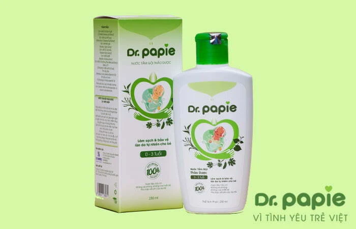 7 loại nước tắm, sữa tắm chống cảm mạo cho bé an toàn, không gây kích ứng da Nước tắm thảo dược chống cảm mạo Dr.Papie