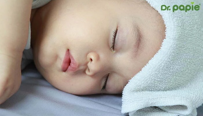 8 lý do mẹ nên dùng khăn hạ sốt cho bé 8 ly do me nen dung khan ha sot cho be