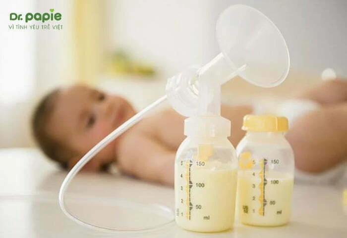 9+ cách trị hăm tã cho bé AN TOÀN áp dụng ngay tại nhà trị hăm tã bằng sữa mẹ