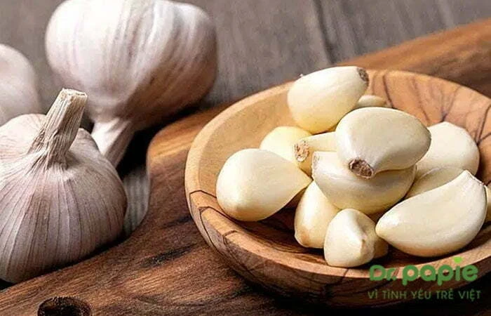 Tỏi tốt cho mẹ có bé đang bị chàm sữa