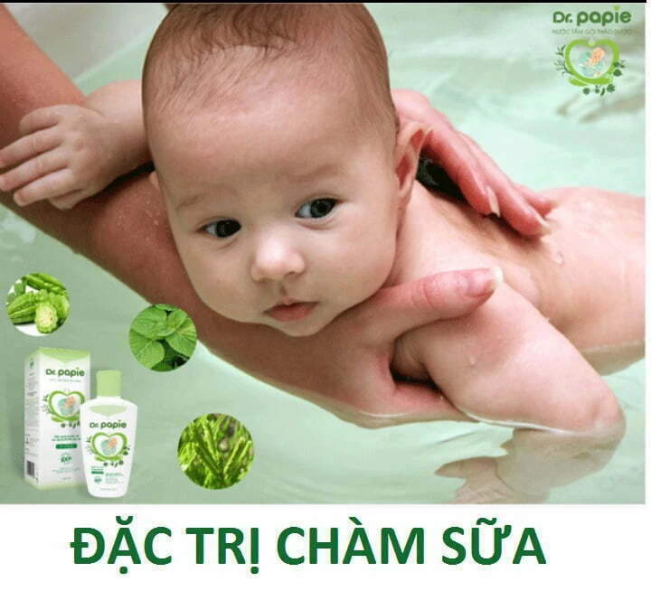 Chàm sữa bị chảy nước: 3 Nguyên nhân, 8 cách chữa dứt điểm Nước tắm thảo dược Dr.Papie giúp điều trị chàm ở trẻ sơ sinh