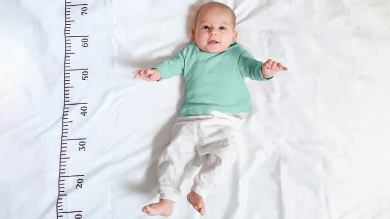 Trẻ mọc răng sớm có ảnh hưởng tới chiều cao không