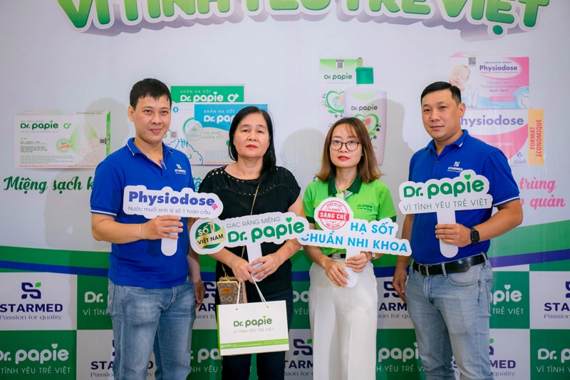 Hội nghị khách hàng : Dr.Papie Vì tình yêu trẻ Việt Hội nghị khách hàng của STARMED (3)