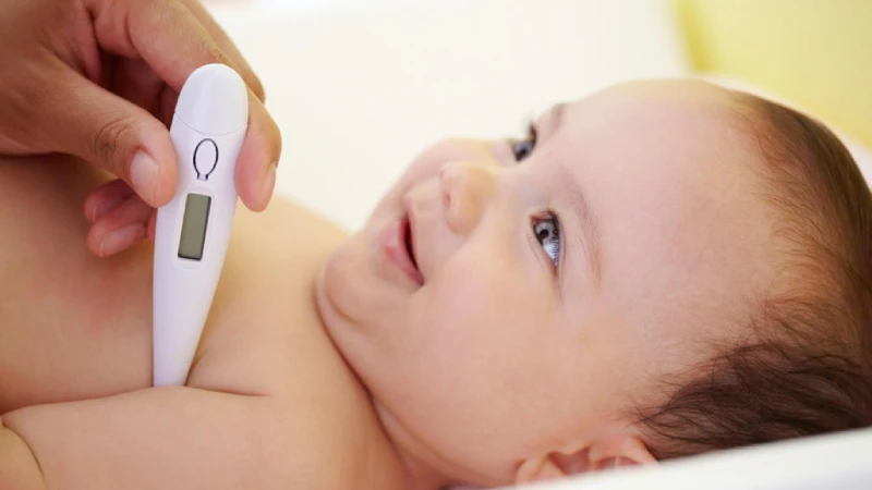 Hướng dẫn cha mẹ cách tự theo dõi thân nhiệt trẻ sơ sinh tại nhà Hướng dẫn cha mẹ cách tự theo dõi thân nhiệt trẻ sơ sinh tại nhà