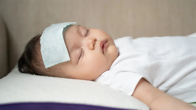 Khăn hạ sốt có tốt không, có nên dùng khăn hạ sốt cho trẻ sơ sinh không Khăn hạ sốt có tốt không, có nên dùng khăn hạ sốt cho trẻ sơ sinh không