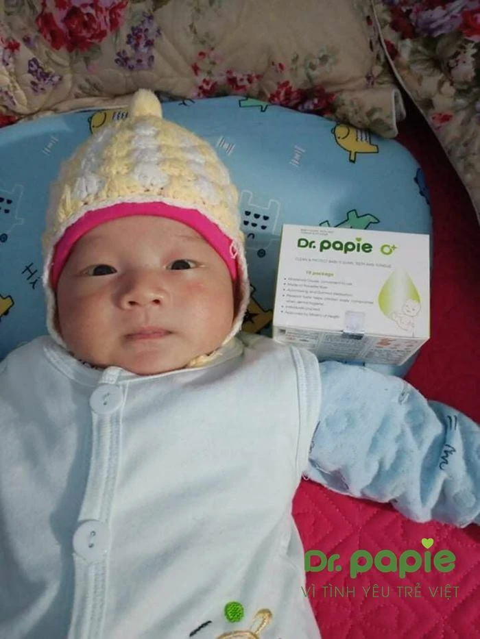 Bé Trung Nguyên đã dùng gạc răng miệng của Dr.papie ngay từ tháng đầu tiên, nay con đã được 3 tháng.