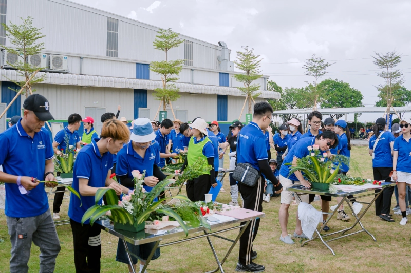Phần thi cắm hoa của các cánh mày râu Starmed tại sự kiện Phần thi cắm hoa của các cánh mày râu Starmed tại sự kiện