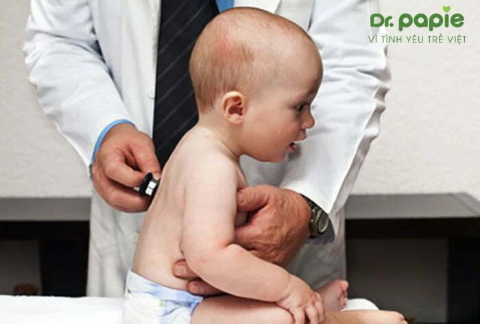 Nhận biết 9 biến chứng của sốt siêu vi ở trẻ em và cách xử lý Biến chứng viêm cơ tim ở trẻ sốt siêu vi