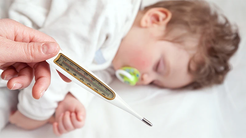 Sốt kéo dài ở trẻ em có phải là dấu hiệu bệnh nghiêm trọng? sot keo dai o tre em co phai la dau hieu benh nghiem trong