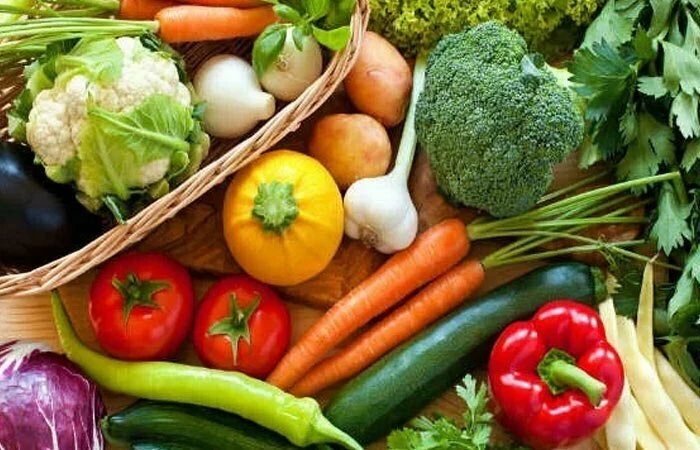 Sốt phát ban ở trẻ nên ăn gì, kiêng gì để nhanh khỏi bệnh? Các loại rau xanh