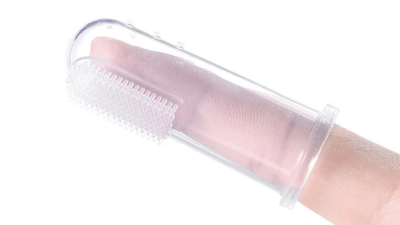 Gạc rơ lưỡi silicon là loại gạc tốt có thể sử dụng nhiều lần Gạc rơ lưỡi silicon là loại gạc tốt có thể sử dụng nhiều lần