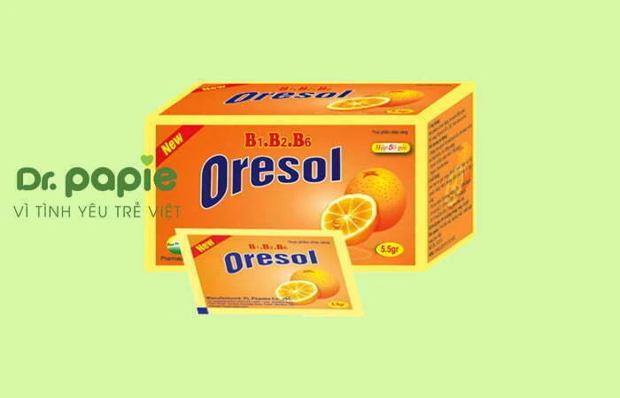 Trẻ bị sốt siêu vi tiêu chảy có nguy hiểm không? Và cần làm gì để đề phòng biến chứng Oresol giúp bù nước khi trẻ bị sốt siêu vi tiêu chảy