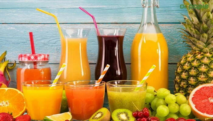 Trẻ bị sốt virus nên ăn gì và không nên ăn gì để nhanh khỏi? Nước trái cây tốt cho trẻ sốt virus