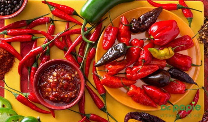 đồ cay nóng không tốt cho trẻ phát ban sau sốt