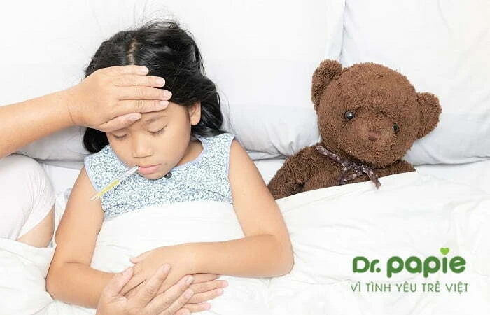 Trẻ phát ban sau sốt: nguyên nhân và chăm sóc giúp trẻ nhanh khỏi Trẻ sốt phát ban