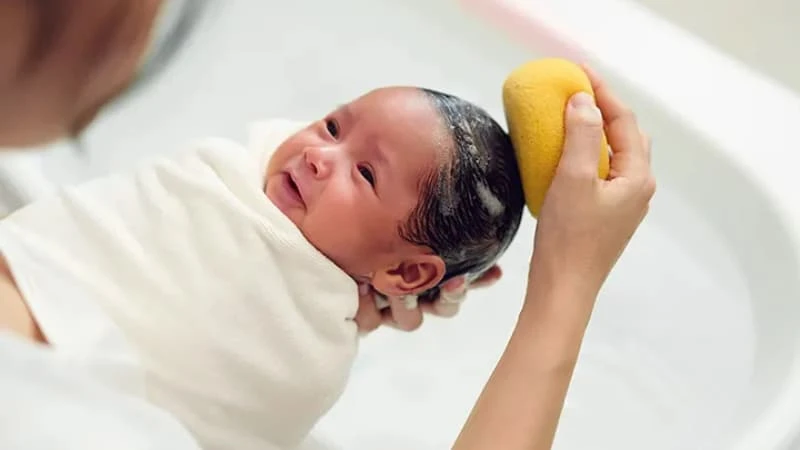 Có nên dùng sữa tắm cho trẻ sơ sinh, trẻ sơ sinh mấy tháng thì nên dùng sữa tắm Có nên dùng sữa tắm cho trẻ sơ sinh, trẻ sơ sinh mấy tháng thì nên dùng sữa tắm