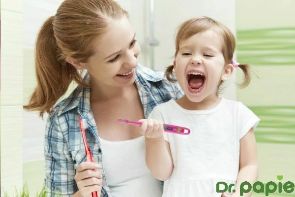 Viêm nướu ở trẻ nhỏ: Dấu hiệu và cách điều trị hiệu quả viem nuou o tre nho dau hieu va cach dieu tri hieu qua 2