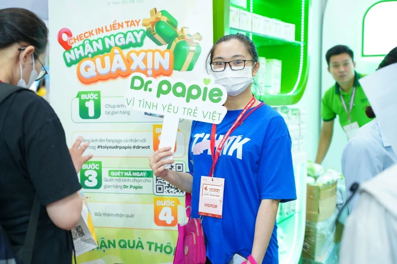 Starmed Group – Thương hiệu Việt nổi bật giữa lòng triển lãm quốc tế Vietbaby Fair 2024 Chương trình check in nhận quà từ Starmed Group tại gian hàng