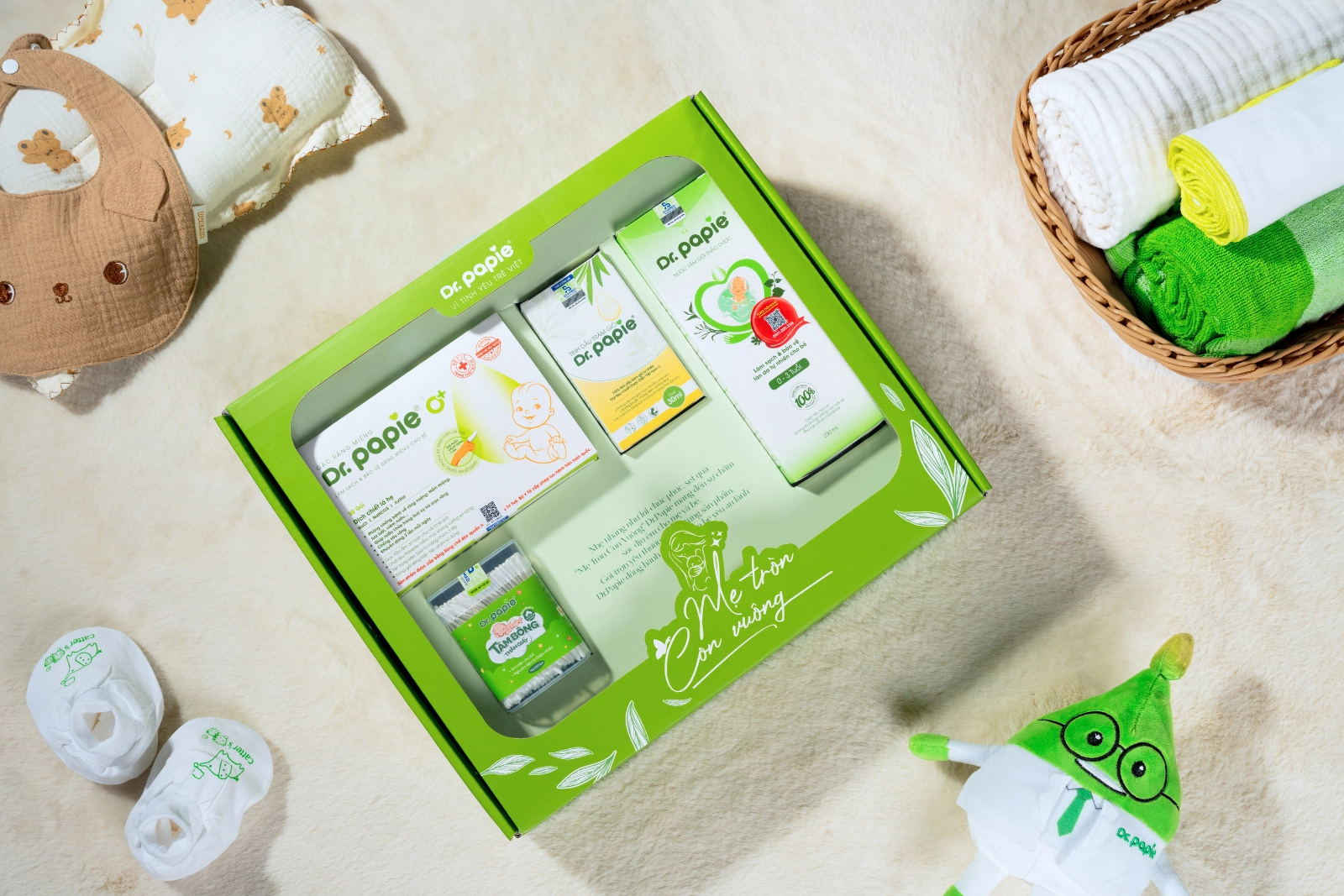 Mẹ bầu chuẩn bị đồ đi sinh gọn nhẹ, an yên hơn với Combo Mẹ Tròn Con Vuông Dr.Papie.