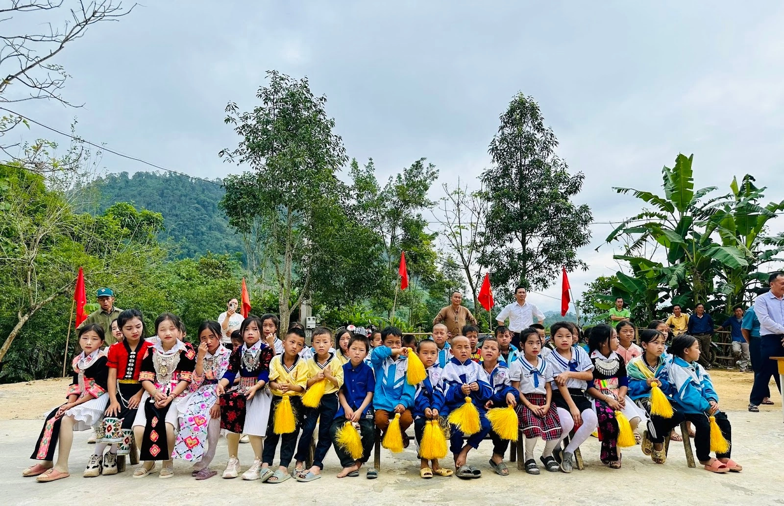 Từ giờ các em có thể theo đuổi giấc mơ con chữ mà không cần phải lo mưa gió