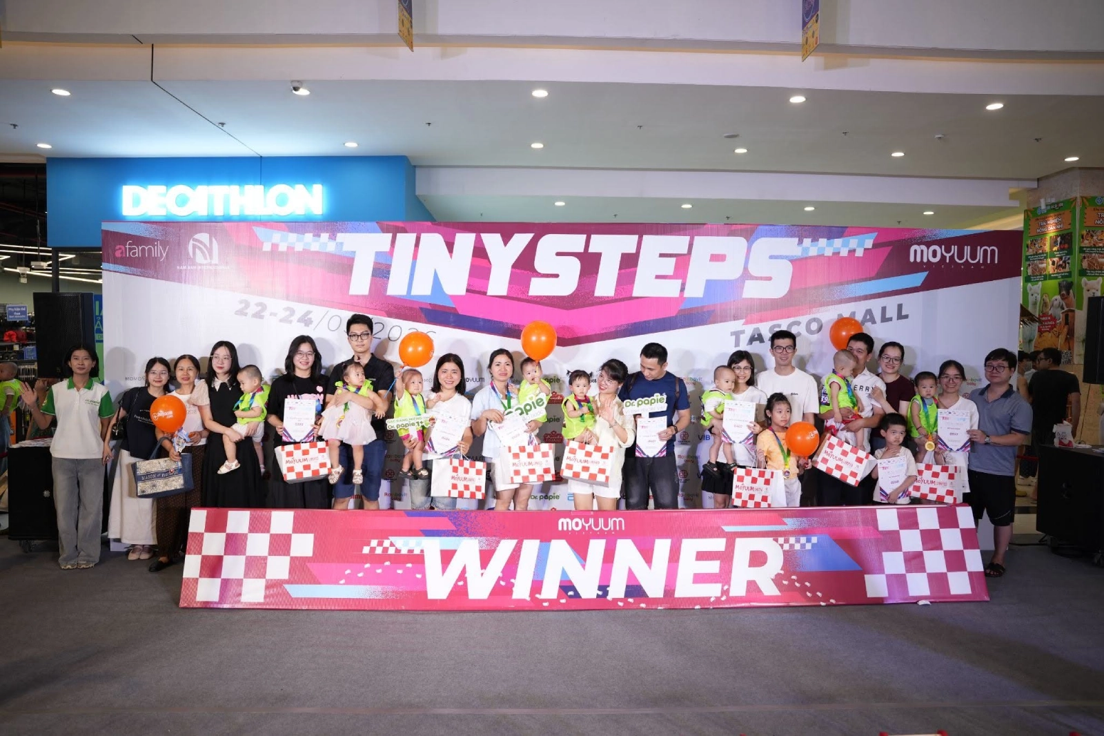 Su Kien Tiny Steps II 4